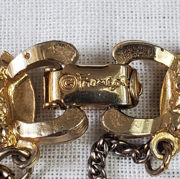 Costume gold charm bracelet - Picture 6 of 8